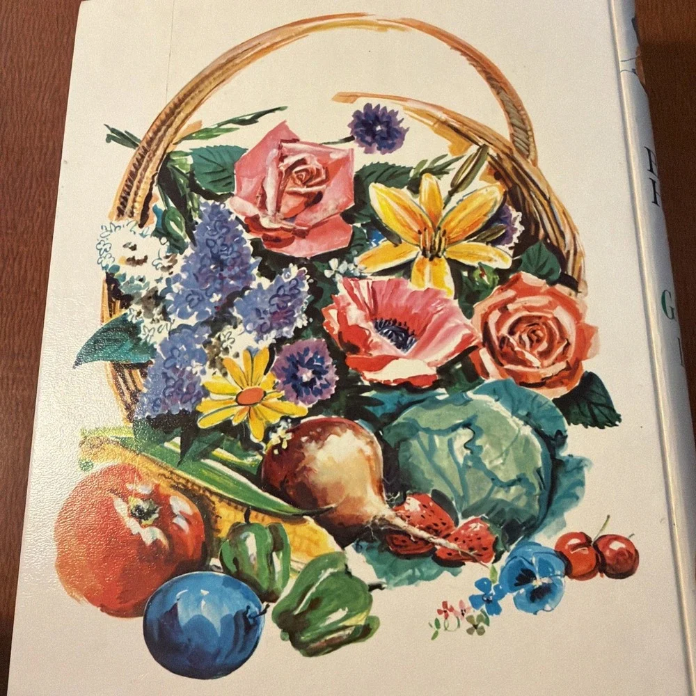 Better Homes and Gardens - New Garden Book 1968 - Vintage guide to Gardening!